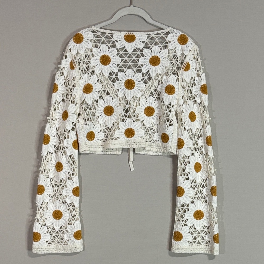 Moon & Madison Crochet Daisy Cardigan Sweater M Boho Open Knit - Picture 3 of 5
